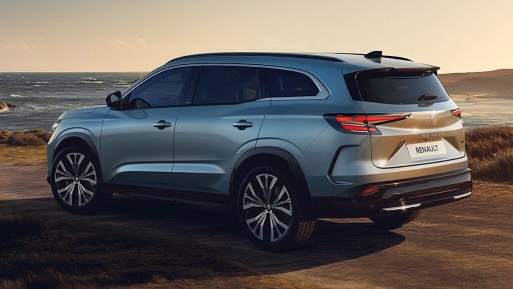 Renault обновил кроссовер Espace. Как он изменился